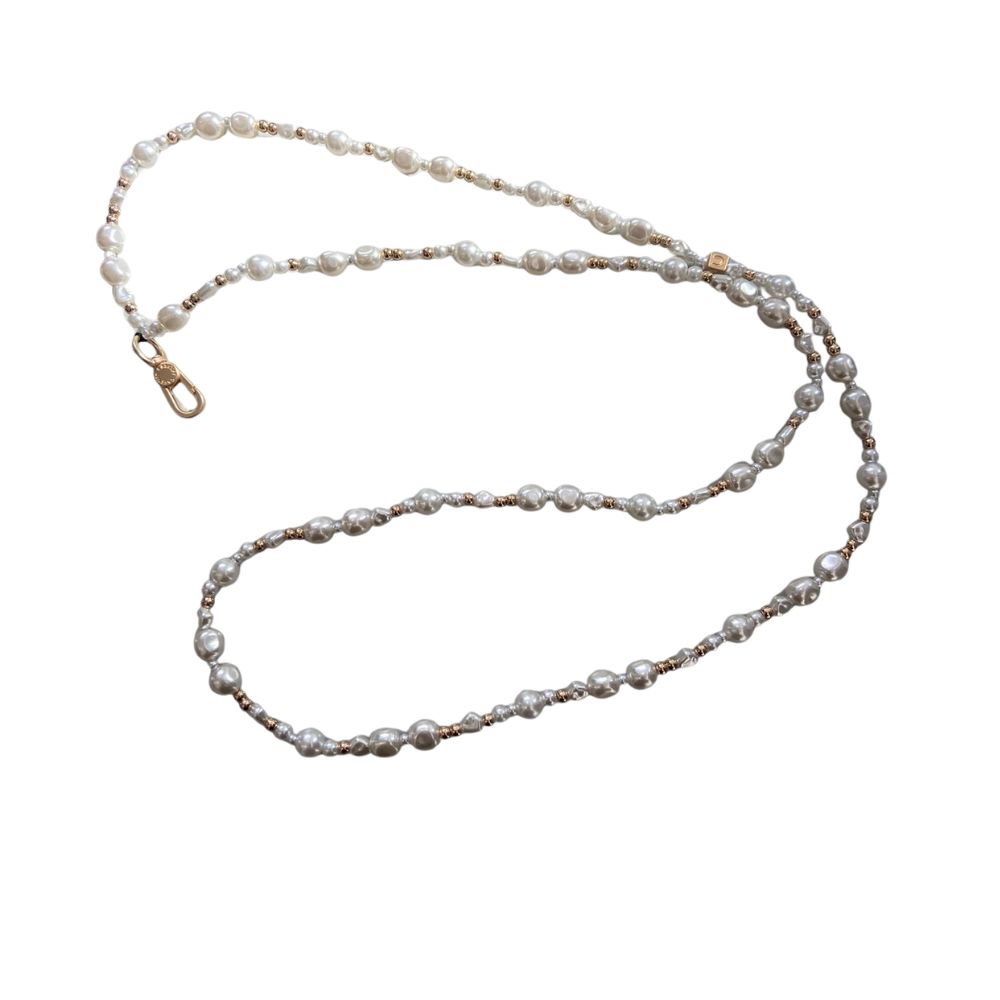 Cadena Larga Perlas Blancas Con Dorado Para Telefono - Image 2