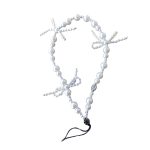 Cadena Corta Con Perlas Blancas Y Lazos Para Telefono