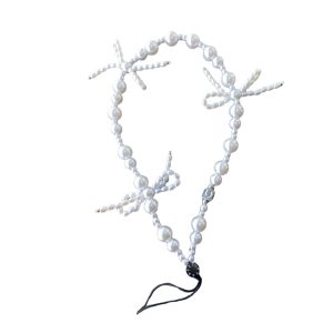 Cadena Corta Con Perlas Blancas Y Lazos Para Telefono